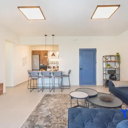 Yolo Villa