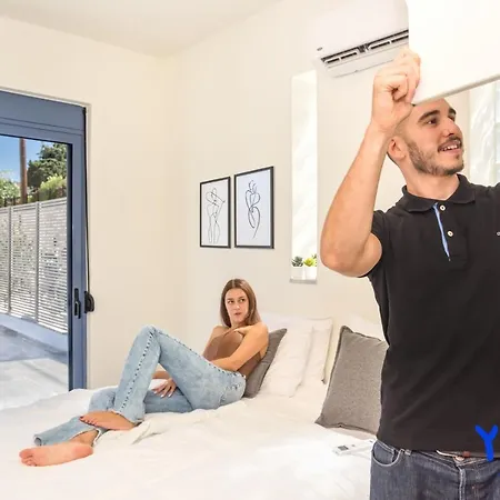 Yolo Villa