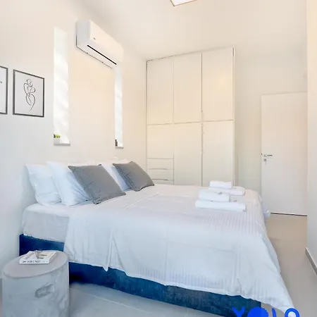 Yolo Villa