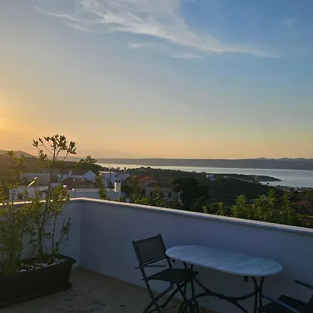 Villa Yolo *